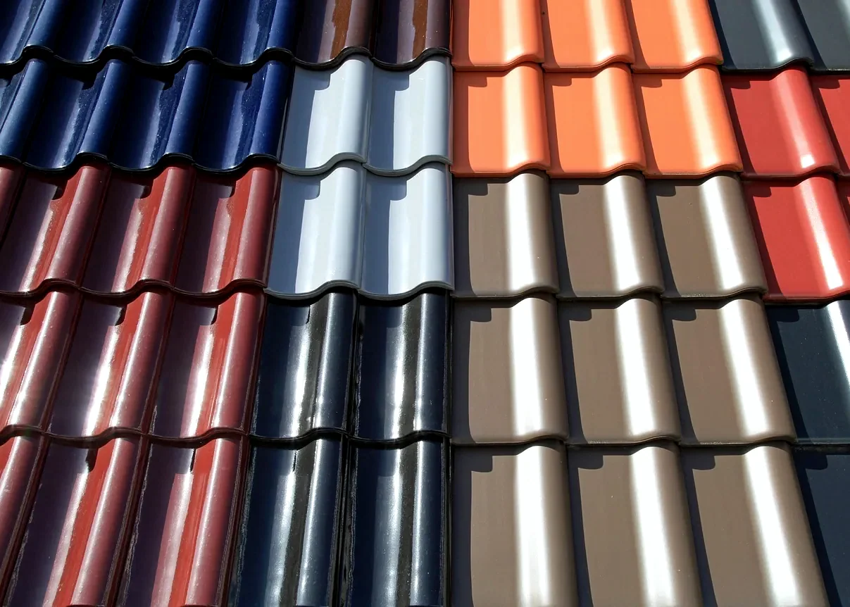 Roofing: roof tiles, intense colours, brick (stock photo)